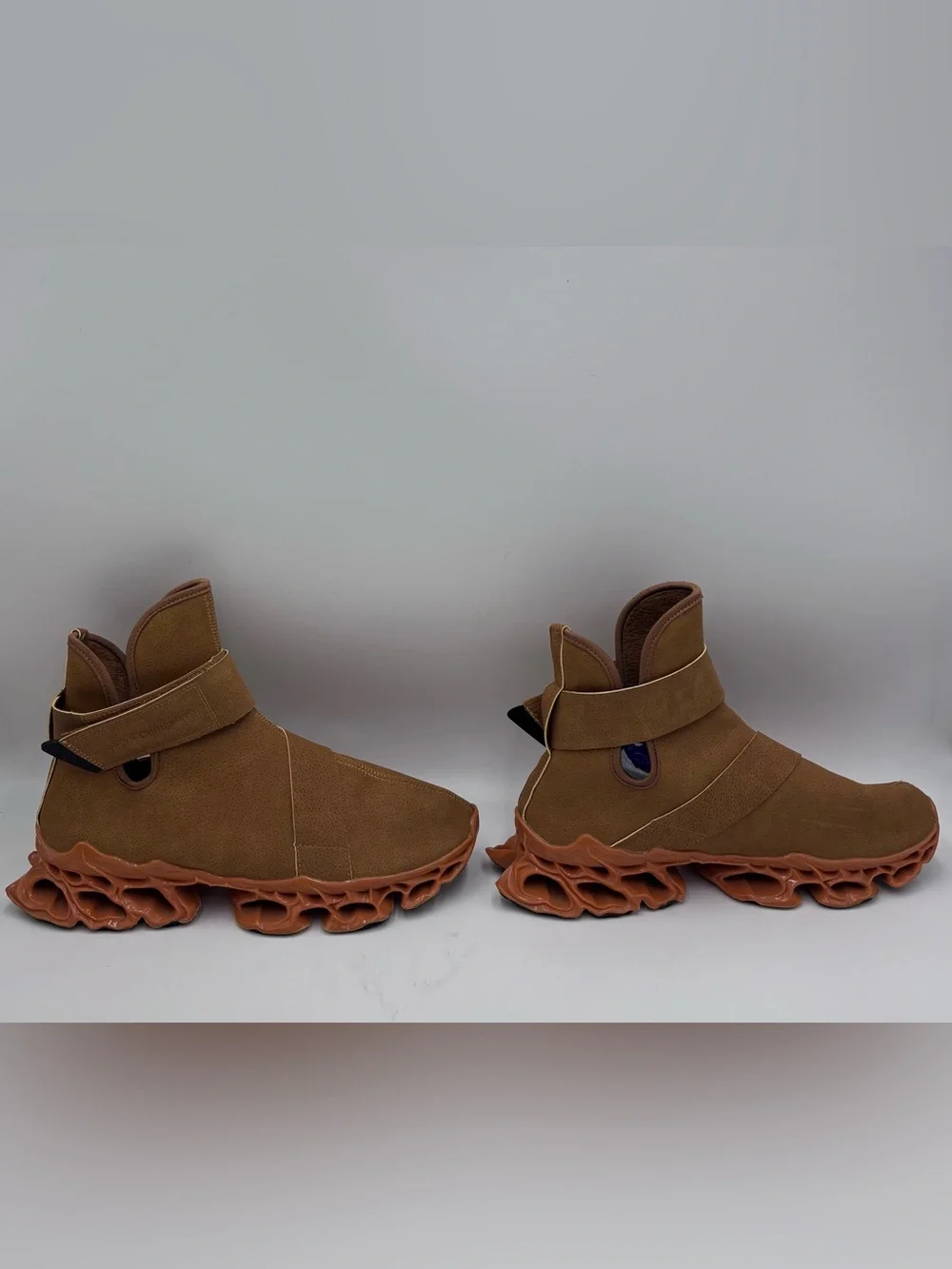 NWOT! COMANIER DESING! THE ORIG! FURY THE KING, BROWN/ORANGE! SZ 46/ US 12.5